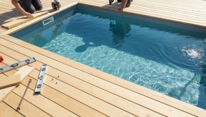 Piscine sur terrasse bois